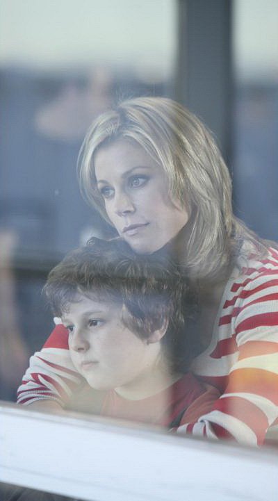 Nolan Gould, Julie Bowen - Egy rém modern család - Reptéri zűrzavar - Filmfotók
