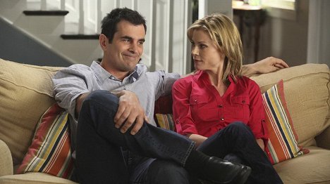 Ty Burrell, Julie Bowen - Egy rém modern család - Repül a madárka! - Filmfotók