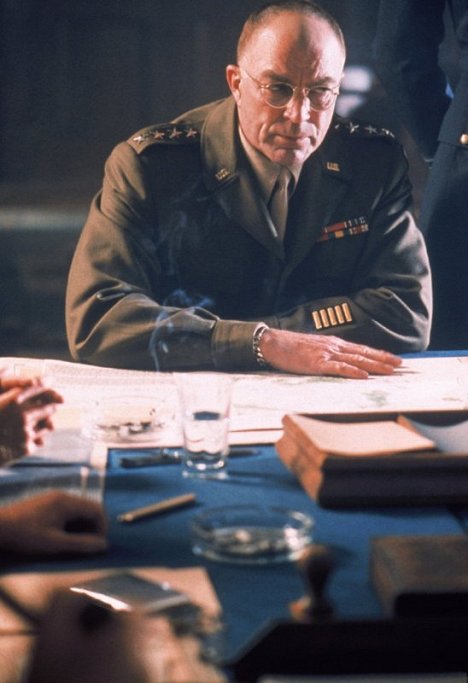 Tom Selleck - Generál Eisenhower: Velitel invaze - Z filmu
