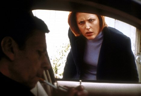 Gillian Anderson - The X-Files - En Ami - Photos