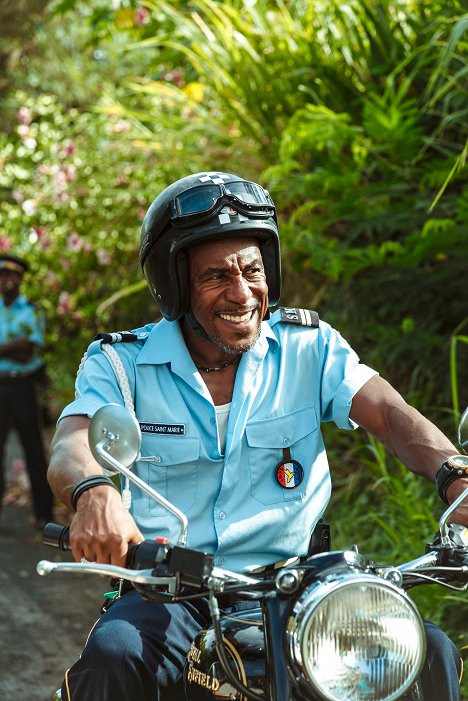 Danny John-Jules - Death in Paradise - A Stormy Occurrence - Z filmu