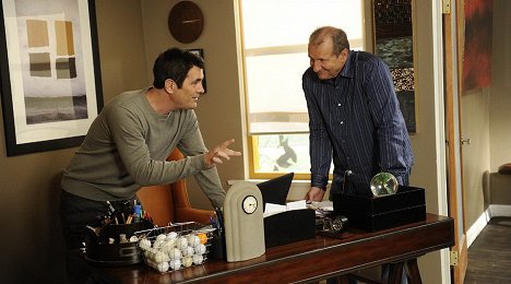 Ty Burrell, Ed O'Neill - Modern Family - Krisen, Küsse und Chunchullo - Filmfotos