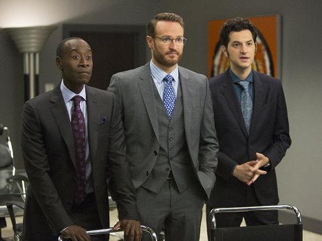 Don Cheadle, Josh Lawson, Ben Schwartz - Profesionální lháři - Vždycky můžeme bloudivý nerv zaměstnat něčím jiným - Z filmu