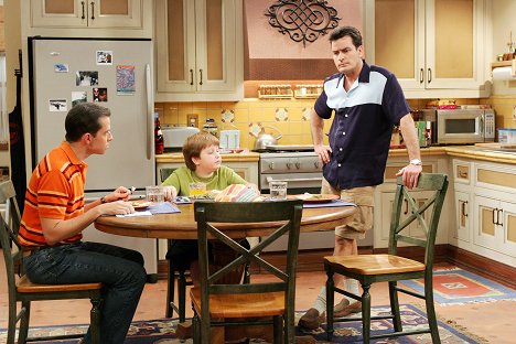 Angus T. Jones, Charlie Sheen - Two and a Half Men - We Called It Mr. Pinky - Photos