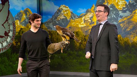 John Oliver - John Oliver: Co týden dal a vzal - Z filmu