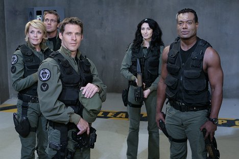 Amanda Tapping, Michael Shanks, Ben Browder, Claudia Black, Christopher Judge - Stargate SG-1 - Unending - Photos