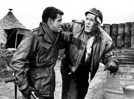 James MacArthur, Henry Fonda - Battle of the Bulge - Photos