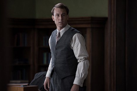 Tobias Menzies - Outlander - The Battle Joined - Photos