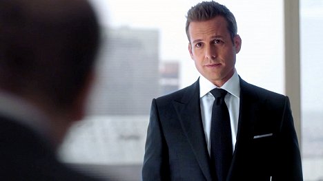 Gabriel Macht - Kravaťáci - Socha - Z filmu