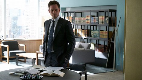 Patrick J. Adams - Suits - Argwohn - Filmfotos