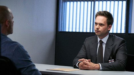 Patrick J. Adams - Suits - Trabalho voluntário - Do filme