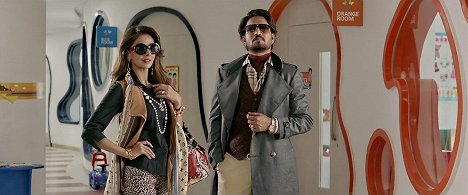 Saba Qamar, Irrfan Khan - Hindi Medium - Do filme