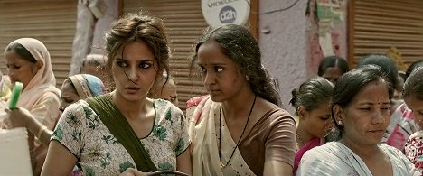 Saba Qamar - Hindi Medium - Van film