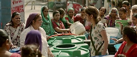 Saba Qamar - Hindi Medium - De la película