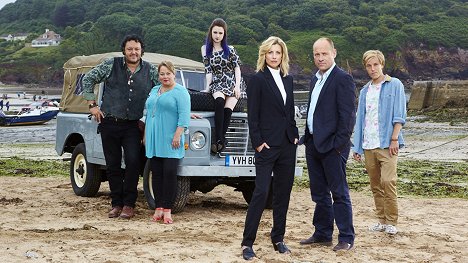 Ivan Kaye, Beatie Edney, Grace Hogg-Robinson, Claire Goose, Matt Bardock, Oliver Gomm - Jane Kennedy, kuolinsyyntutkija - Season 2 - Promokuvat