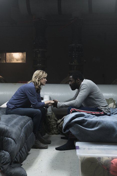 Kim Dickens, Colman Domingo - Fear the Walking Dead - Wąż - Z filmu