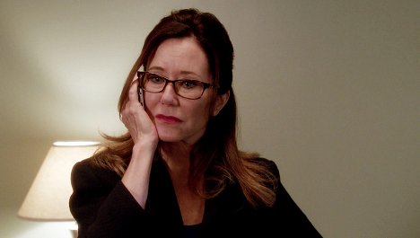 Mary McDonnell - Closer: Nové případy - Kéž bys tu byla - Z filmu