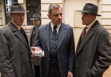 Shaun Dingwall, Rowan Atkinson, Kevin McNally - Maigret - Maigret: Night at the Crossroads - De la película