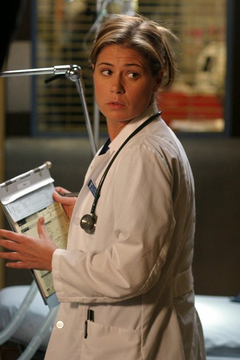 Maura Tierney - ER - Season 10 - Photos