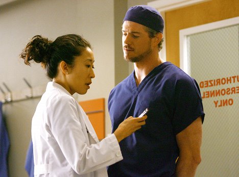 Sandra Oh, Eric Dane - Grey's Anatomy - Rise Up - Photos