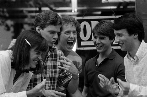 Tom Cruise, Bronson Pinchot - Risky Business - Photos