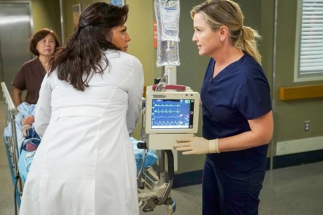 Sara Ramirez, Jessica Capshaw - Grey's Anatomy - ... La vie reprend - Film