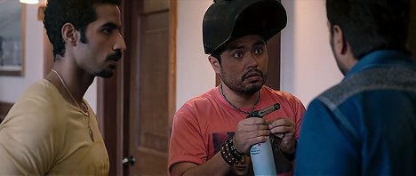 Bhuvan Arora, Vikram Thapa - Bank Chor - De la película