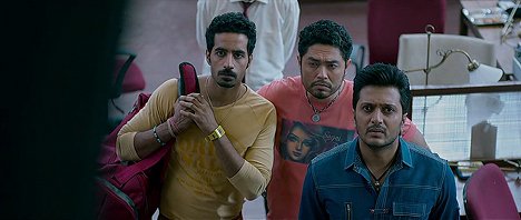 Bhuvan Arora, Vikram Thapa, Ritesh Deshmukh - Bank Chor - De la película