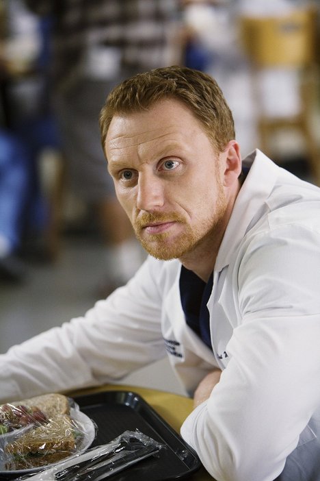 Kevin McKidd - Grey's Anatomy - Beat Your Heart Out - Photos