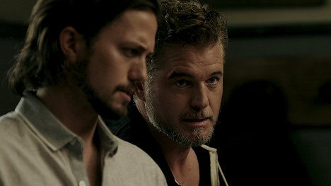 Jackson Rathbone, Eric Dane - The Last Ship - Brot und Spiele - Filmfotos