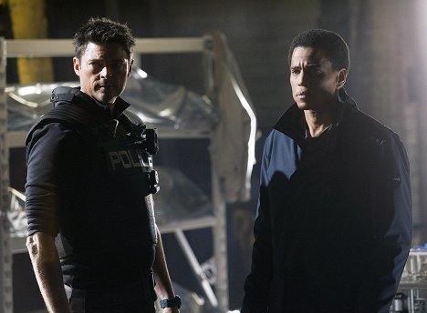 Karl Urban, Michael Ealy - Almost Human - Unbound - Photos