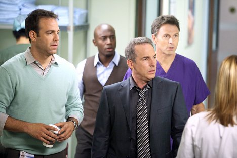 Paul Adelstein, Brian Benben, Tim Daly - Private Practice - A Death in the Family - Photos