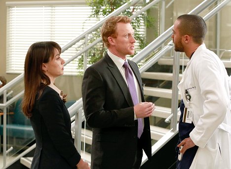 Constance Zimmer, Kevin McKidd, Jesse Williams - Grey's Anatomy - The Face of Change - Photos