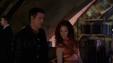 Ben Browder, Raelee Hill - Farscape - Terra Firma - Van film