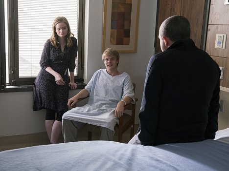 Kerris Dorsey, Graham Rogers - Ray Donovan - Shelley Duvall - Photos