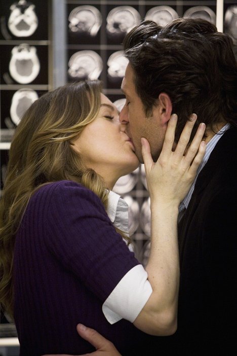 Ellen Pompeo, Patrick Dempsey - Grey's Anatomy - Elevator Love Letter - Photos