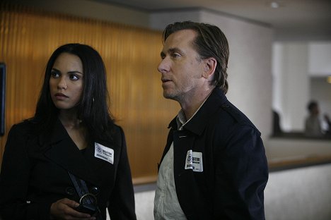 Monica Raymund, Tim Roth - Anatomie lži - Zlomené srdce - Z filmu