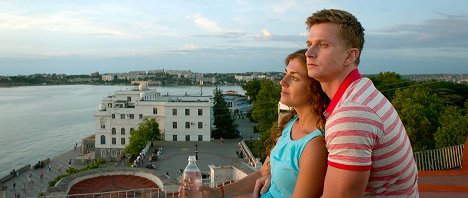 Evgeniya Lapova, Roman Kurtsyn - Krym - Film