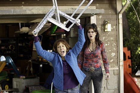 Patricia Heaton, Brooke Shields - Uma Família Perdida no Meio do Nada - The Neighbor - Do filme