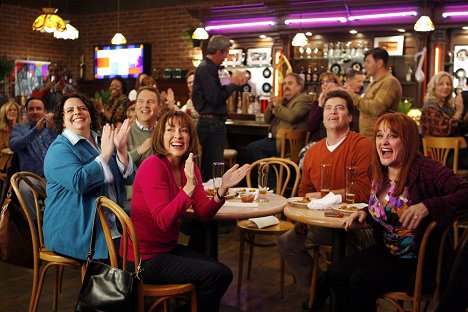 Jen Ray, Sean O'Bryan, Patricia Heaton, Pat Finn, Julie Brown - The Middle - Taking Back the House - De la película