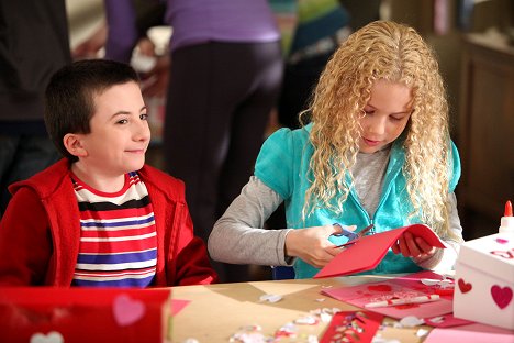Atticus Shaffer, Isabella Acres - The Middle - Valentine's Day II - Film