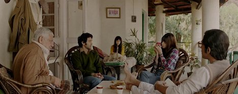 Om Puri, Vikrant Massey, Kalki Koechlin - A Death in the Gunj - De la película