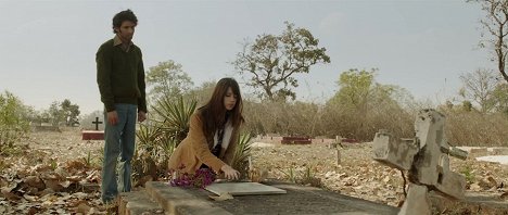 Vikrant Massey, Kalki Koechlin - A Death in the Gunj - Filmfotók