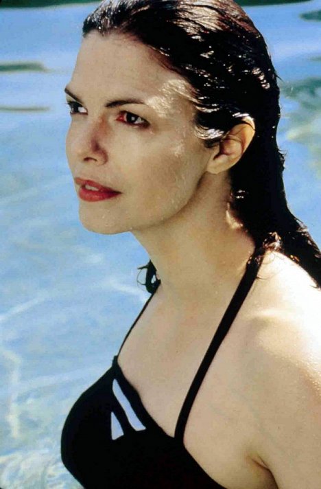 Jeanne Tripplehorn - Relative Values - Photos