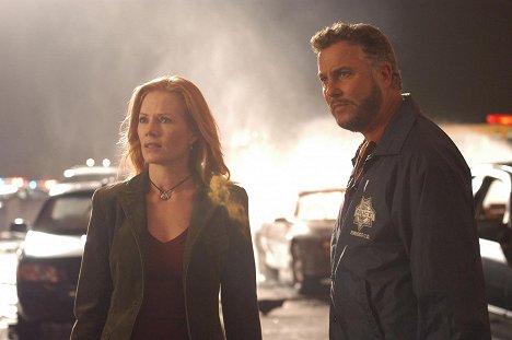 Marg Helgenberger, William Petersen - CSI: Kryminalne zagadki Las Vegas - Grissom kontra wulkan - Z filmu