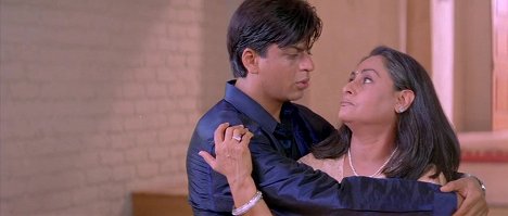 Shahrukh Khan, Jaya Bhaduri - Někdy veselo někdy smutno - Z filmu