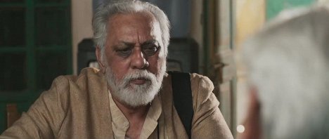 Lalit Behl - Mukti Bhawan - Kuvat elokuvasta