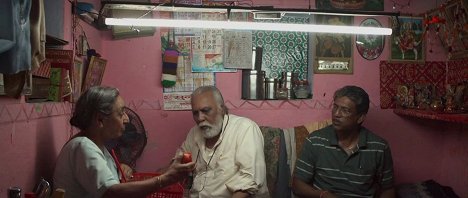 Navnindra Behl, Lalit Behl, Adil Hussain - Mukti Bhawan - Filmfotos