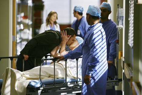 Justin Chambers, Katherine Heigl - Grey's Anatomy - Here's to Future Days - Photos