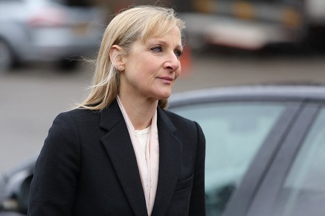 Lesley Sharp - Scott and Bailey - Things We Do For Love - Z filmu